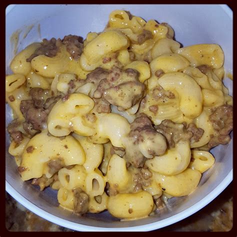 Vegan mac & cheese recipe. Food: Under Pressure: Semi-homemade Beef Macaroni and Cheese Instant Pot Pressure Cooker