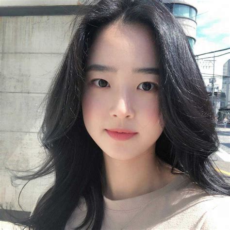 Potret Choi Ye Bin Aktris Yang Debut Di Kdrama Penthouse
