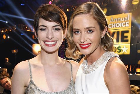 Anne Hathaways Former Co Star Emily Blunt Says It Was ‘very Hard