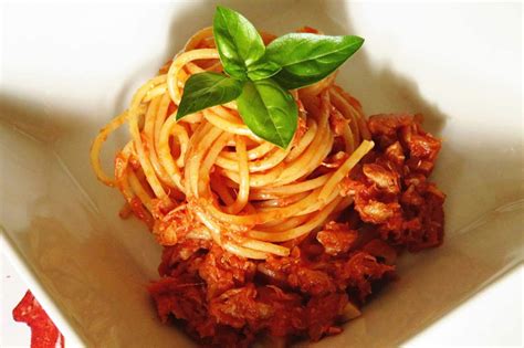 Spaghetti Al Sugo Di Tonno Fidelity Cucina