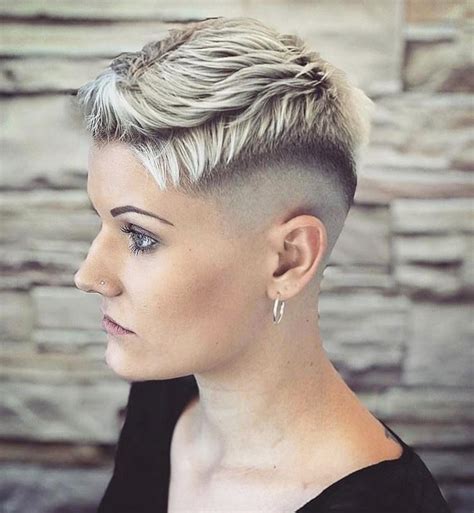 5 super new short blonde bobs haircut trends 2020 in 2021 pixie hairstyles pixie haircut