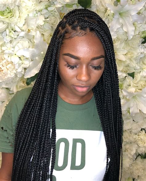 Knotless box braids are quite well known african american styling you can take some tie out and tie the hair, and with a bit of maintenance, this hairstyle can go on for weeks without the least change or being messed up. Knotless Box Braids Are All Over Instagram — Here's What ...