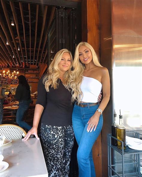 Katerina Rozmajzl And Her Mom Irtr Fashion Outfit Beautiful Pretty Women Clothes For