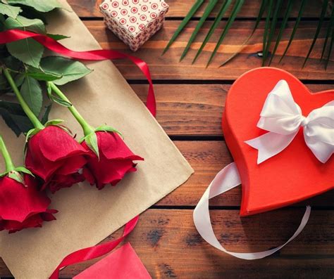 Best Romantic Valentine Gifts For Her In Prim Mart