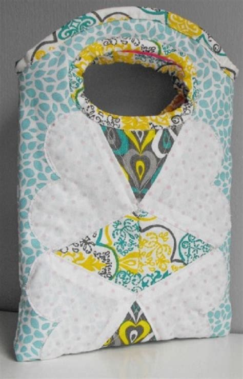 I will keep updating this list as i find out about any new free bag sewing patterns that make it to my 'favorite 30 list' of free sewing patterns for bags. Printable Quilted Bag Pattern | FaveQuilts.com