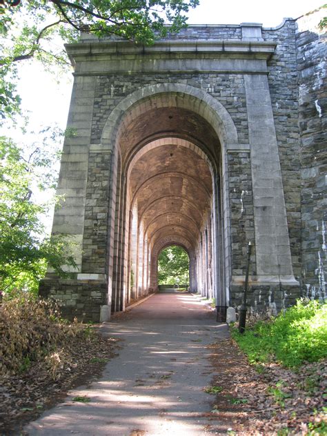 Fort Tryon Park Washington Heightsmanhattannyc A Beautiful Pathway