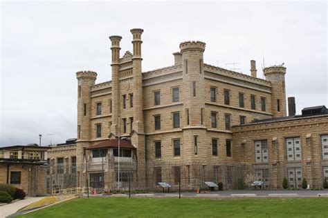 The Old Stateville Prison In Joliet Il Rimagesofillinois