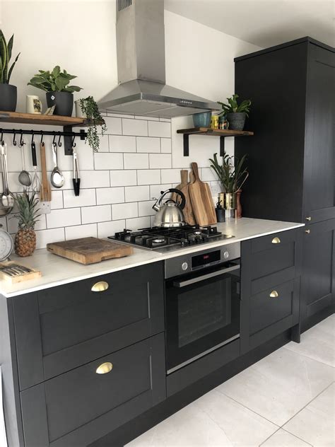 Gorgeous ideas for simple and stylish cooking spaces. Charcoal kitchen | Charcoal kitchen, Kitchen remodel ...