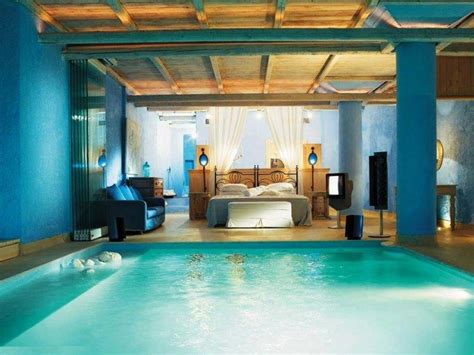 20 Awesome Bedroom With Pool Designs