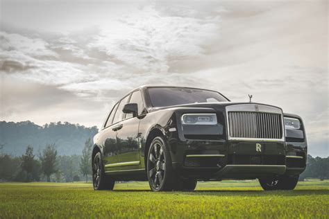 Go on, gaze upon it, peasant. Rolls-Royce Cullinan Launched In Malaysia - Autoworld.com.my