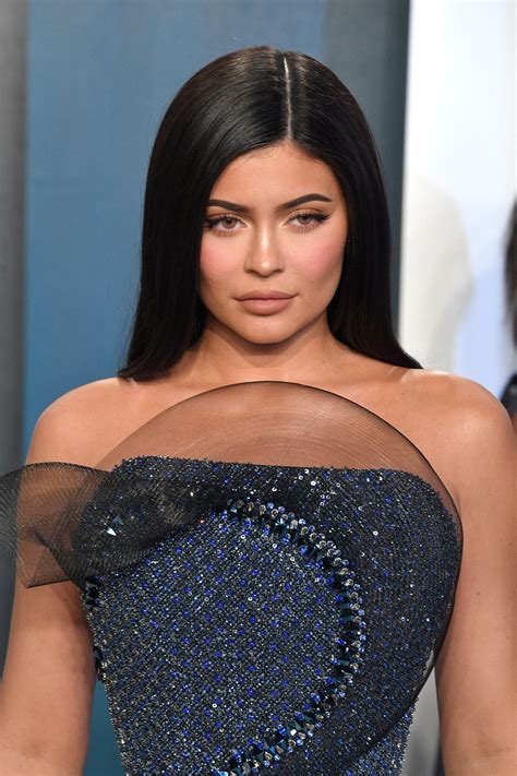 Kylie Jenner Prima E Dopo La Chirurgia Comè Cambiata La Giovane