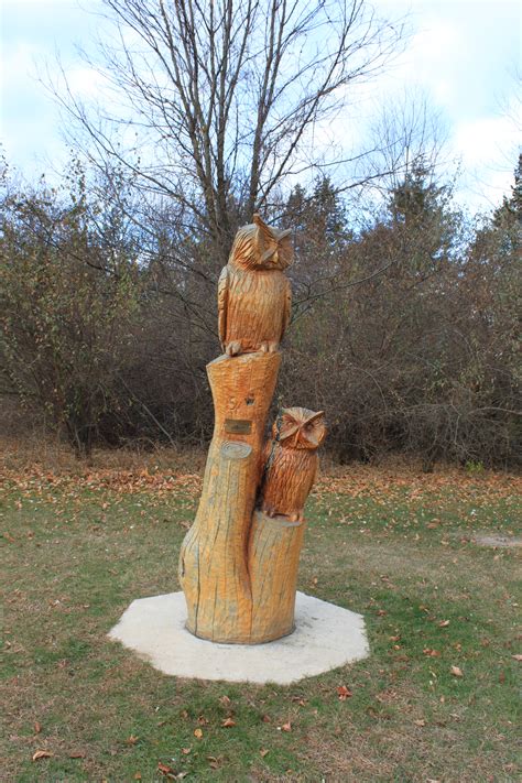 Chainsaw carving - Tractor & Construction Plant Wiki - The classic 