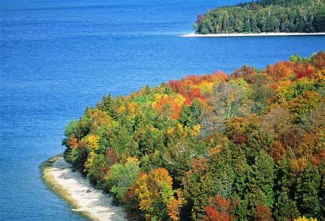 See Changing Leaves In Wisconsin On This Fall Foliage Road