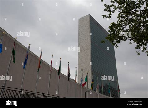 United Nations Headquarters New York Stock Photo Alamy