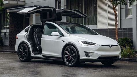 2023 tesla model x