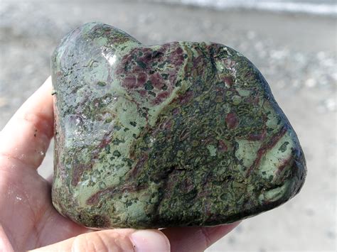 Cool green-purple rock I found. Conglomerate? | Rock Tumbling Hobby