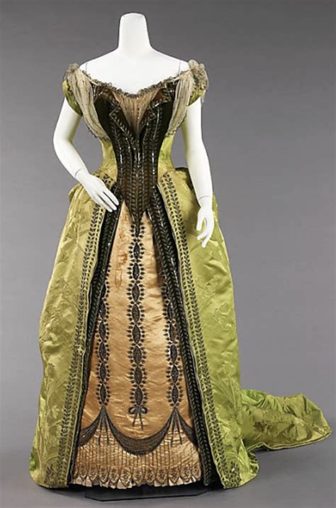 19th Century Womens Dress This Dress Is Made Of Silk And Metal The