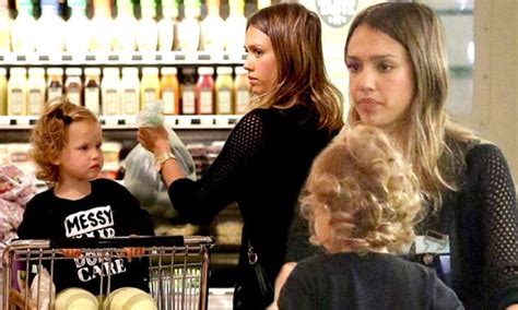 Jessica Alba Goes On A Supermarket Sweep With Adorable Daughter Haven