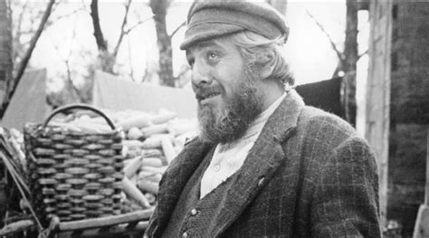 Chaim Topol Israeli Actor Who Played Tevye In 1971 Fiddler On The