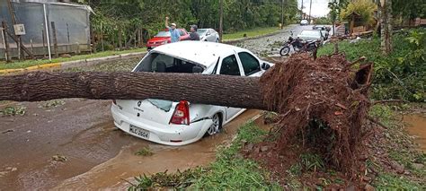 Defesa Civil confirma passagem de um tornado em Itá cidade decreta