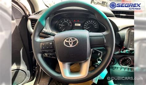 New Toyota Hilux 24 Dc 4x4 6mt Low 6 Str Ac Pwr Windows Different