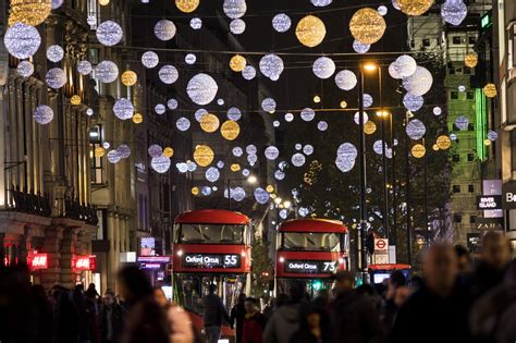 The Magic Of Londons Christmas Lights Black Cab Heritage Tours