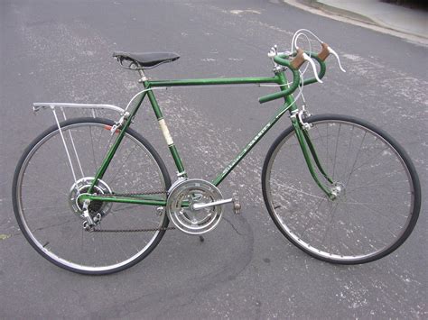 Schwinn Green Varsity 10 Speed Schwinn Bicycle Bike