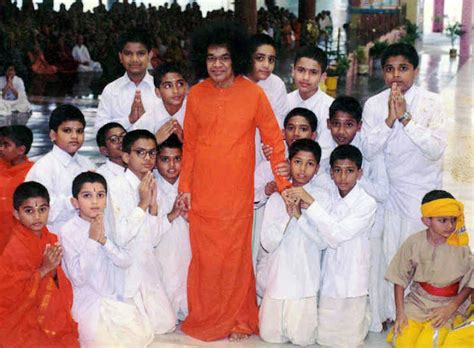 Sathya Sai With Students The Eternal Bond Of Love Between Sathya Sai