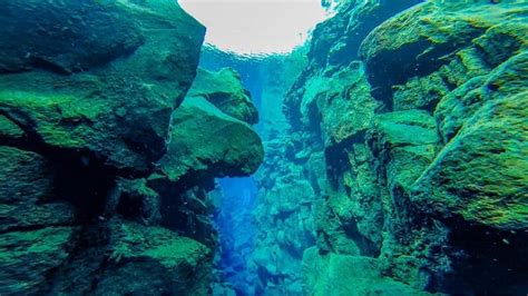Iceland Underwater Diving Into The Silfra The Planet D