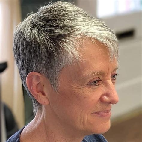 24 Edgy Hairstyles For Women Over 60 Who Want A Young Short Hair Over