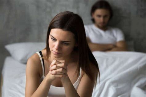 8 Signs He Cheated Even Though He Wont Admit It