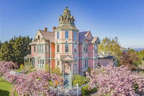 1889 Starrett House In Port Townsend Washington — Captivating Houses