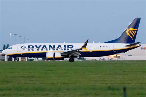 Ryanair Operates The Worlds First Boeing 737 Max 8200 Service