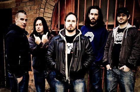 Di strangeways arrives on the isle of wight, hoping for a fresh start after the death of his colleague. NO CLEAN SINGING » Man Must Die