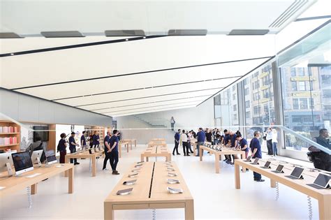 Apple Reveals New Retail Store Design In San Francisco