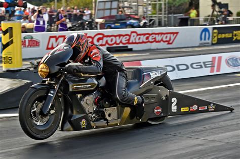 Your objective in these short races is to finish well by changing gears at just the right moment, and knowing how to use your nitrous gas. Harley dominates NHRA Pro Stock motorcycle racing