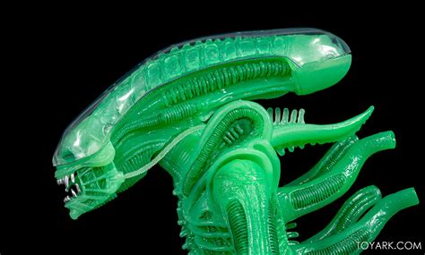 Alien Glow In The Dark Big Chap Alien Ultimate Figure Sdcc 2020