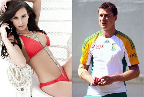 Top 10 Hottest Wags In Cricket World Cup Cricmatez