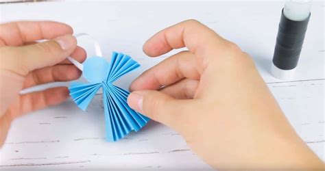Jak zrobić aniołka z papieru Ozdoby z papieru na święta