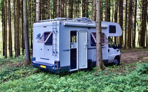 What Does Self Contained Rv Mean Camper Van Lifestyle