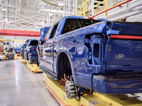 Why Is It That Ford F Series Trucks Continually Outsell All Other Trucks In The U S Autoevolution