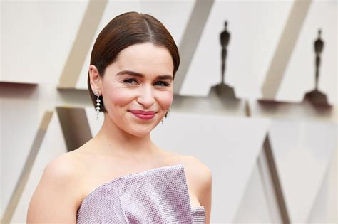 Emilia Clarke Biodata Movies Net Worth Age New Movies Affairs New