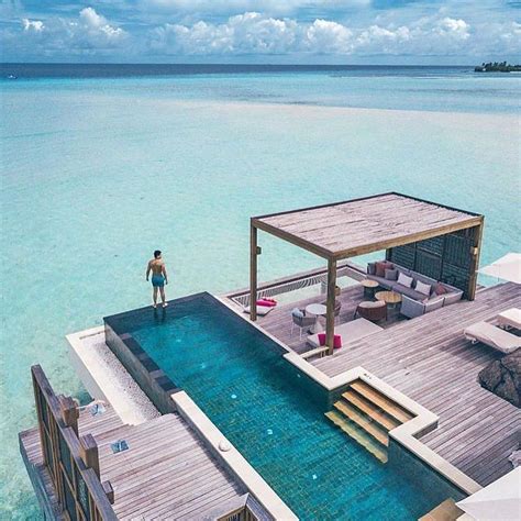 Discover The Maldives And Enjoy The Amazing Four Seasons Resort