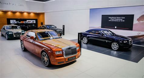 Rolls Royce Brings Two New Special Editions To Dubai Carscoops