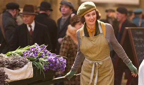 Emily Mortimer Joins Cast Of ‘mary Poppins Returns
