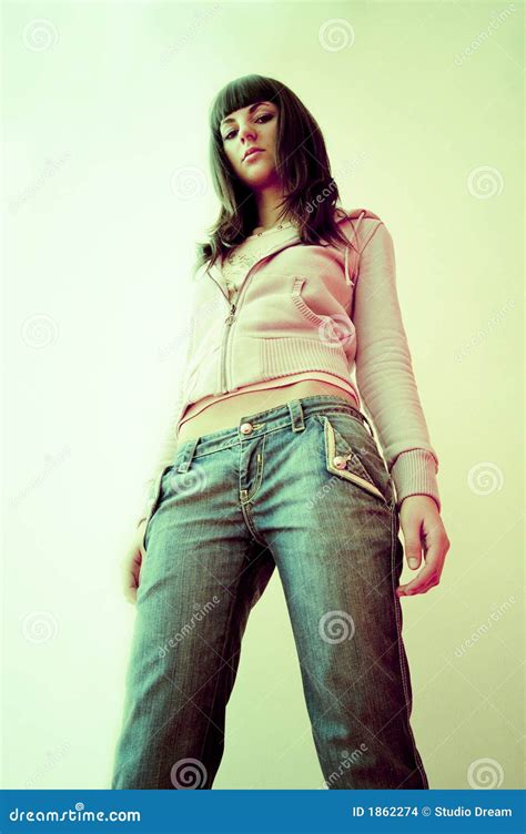 Jonge Tiener In Jeans Stock Foto Image Of Ontspan Kijkt 1862274