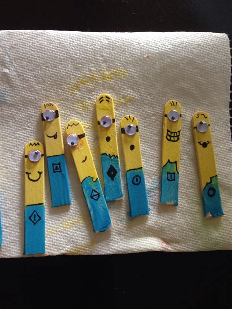 Minion Popsicle stick craft | Craft stick crafts, Popsicle stick art, Popsicle crafts