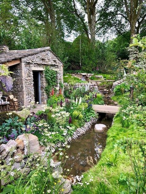 34 Fascinating Front Yard Cottage Garden Decor Ideas Hmdcrtn