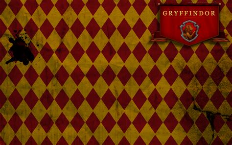 Gryffindor Wallpaper By Tashab07 On Deviantart Gryffindor Harry