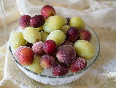 Frosted Frozen Grapes Take Any Party To The Next Level Go Epicurista